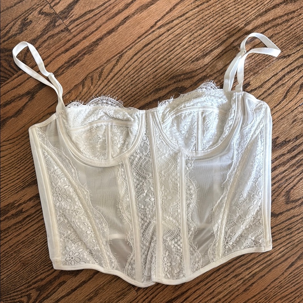 SHEIN White Lace Crop Top